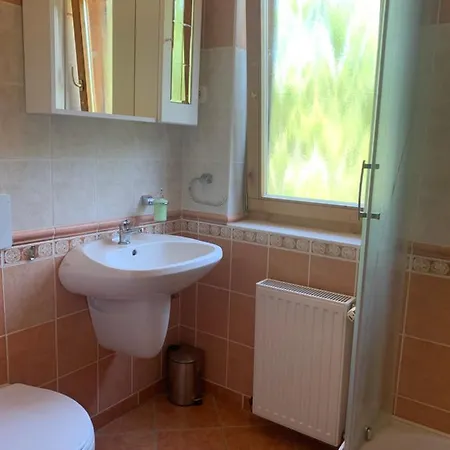 Selyemakac Apartman * Balatonlelle